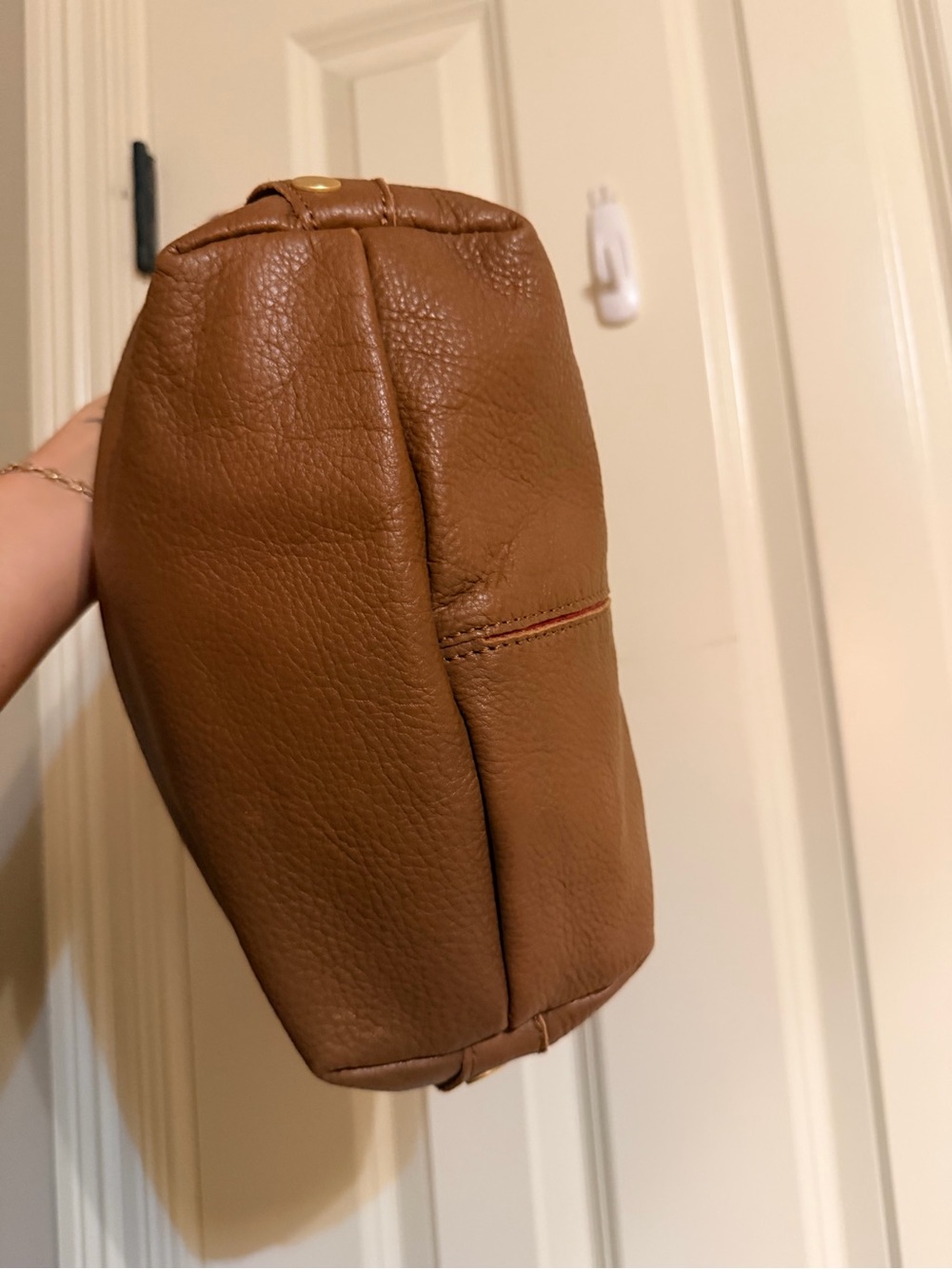 Hammitt Large Tom Mahogany Pebble Leather Shoulder Bag - Picture 9 of 11